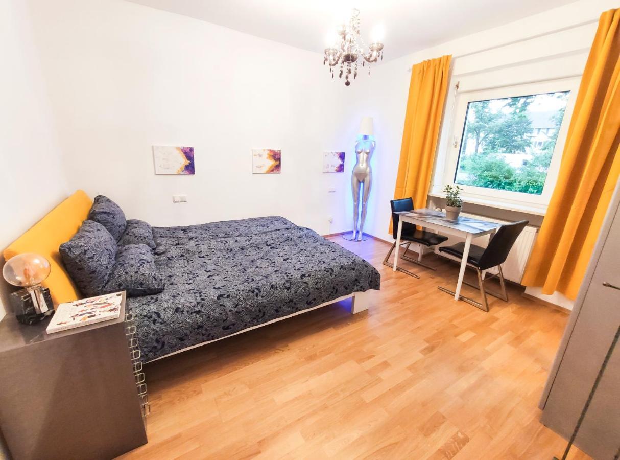 Modernes Zimmer Am Park Mit Garten, Huehner & Enten München Exterior foto